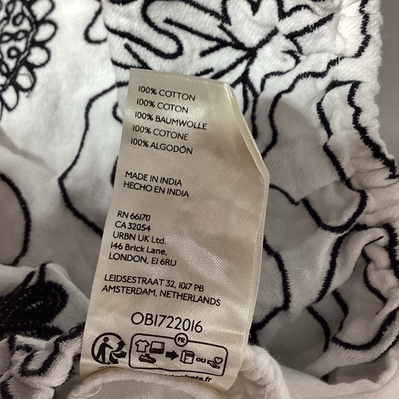 Free People medium Black and White Embroidered Blouse - Picture 7 of 13